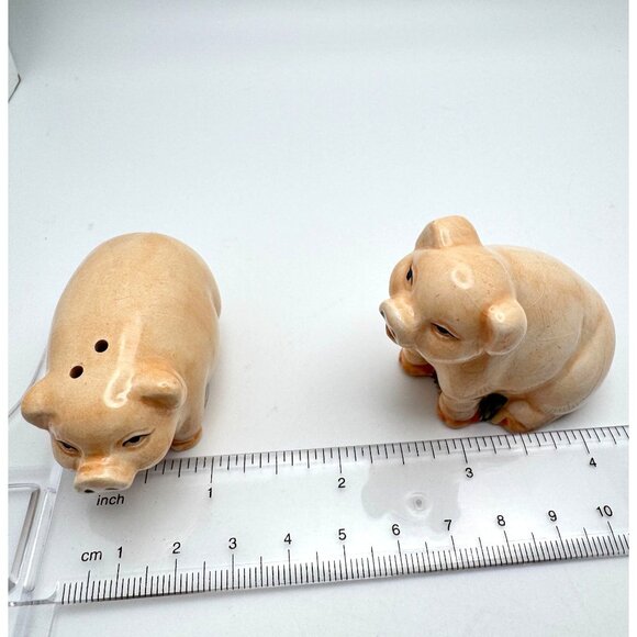 Cosmos Gifts Ceramic Hand Painted Country Farm Pig Piglet Salt Pepper Shaker - Picture 2 of 7